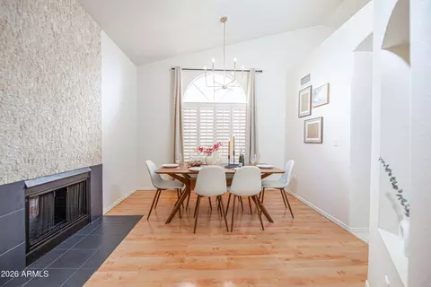 Dining - 4117 E Glenhaven Dr, Phoenix, AZ 85048 photo 2 of 3