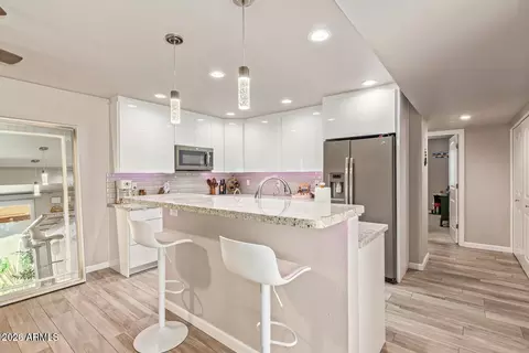 5913 E Thomas Rd, Scottsdale, AZ 85251