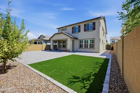 Exterior - 2144 E Flamingo Way E, Gilbert, AZ 85297 photo 6 of 7