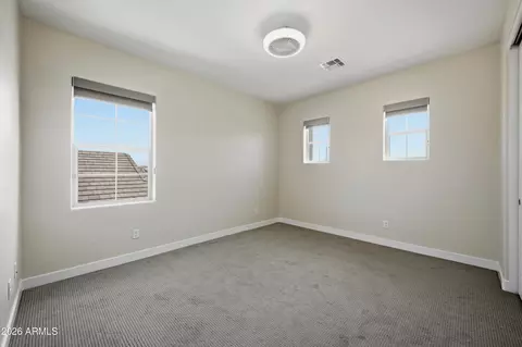 Bedroom - 2144 E Flamingo Way E, Gilbert, AZ 85297 photo 2 of 8
