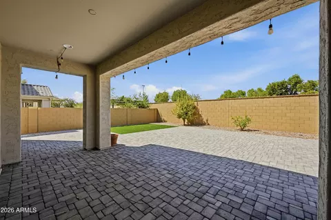 Exterior - 2144 E Flamingo Way E, Gilbert, AZ 85297 photo 4 of 7