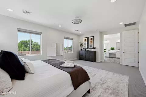 Bedroom - 2144 E Flamingo Way E, Gilbert, AZ 85297 photo 1 of 8