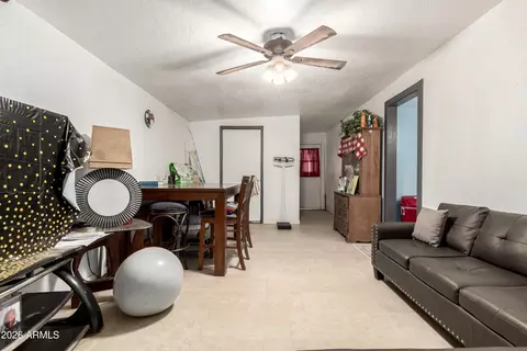 Entry Way - 5001 S 19th Dr, Phoenix, AZ 85041 photo 1 of 3