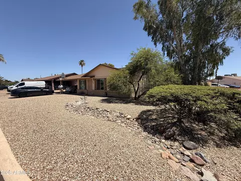 2151 E Hillery Dr, Phoenix, AZ 85022