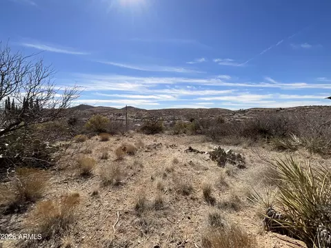 20701 E Deer Valley Ln #827, Mayer, AZ 86333