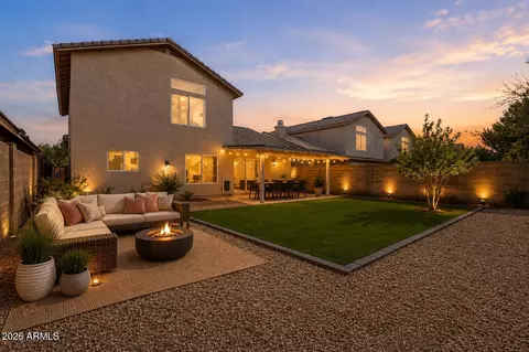 Exterior - 1944 E Fellars Dr, Phoenix, AZ 85022 photo 3 of 6