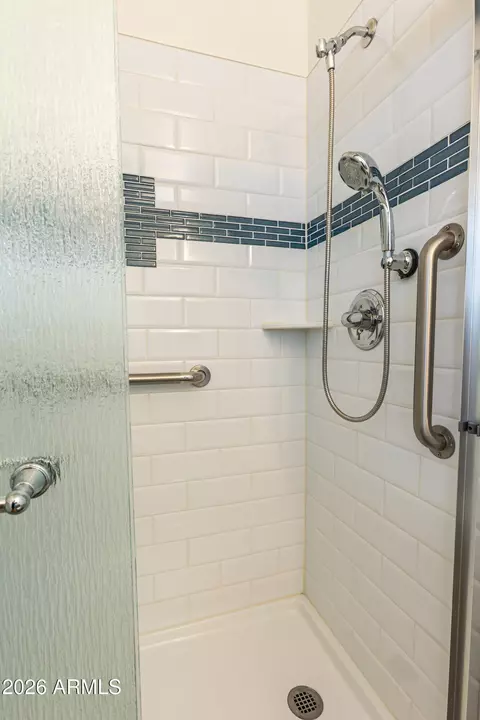 Bath - 8061 E Obispo Ave, Mesa, AZ 85212 photo 6 of 6