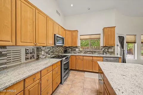 Kitchen - 1934 Everett Dr, Phoenix, AZ 85022 photo 5 of 5