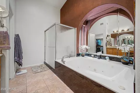 Bath - 1934 Everett Dr, Phoenix, AZ 85022 photo 2 of 3