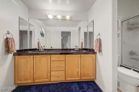 Bath - 1934 Everett Dr, Phoenix, AZ 85022 photo 3 of 3