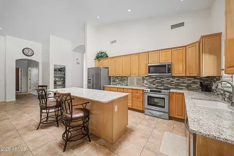 Kitchen - 1934 Everett Dr, Phoenix, AZ 85022 photo 3 of 5