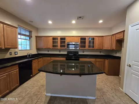 Kitchen - 6905 S 9th Ave, Phoenix, AZ 85041 photo 3 of 3