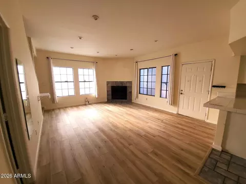 1245 W 1st St #116, Tempe, AZ 85281