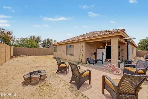 Exterior - 6637 S 18th Dr, Phoenix, AZ 85041 photo 3 of 4