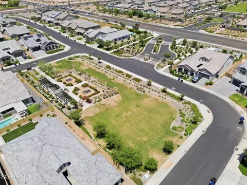 View/Area - 2296 E Canary Dr, Gilbert, AZ 85297 photo 4 of 6