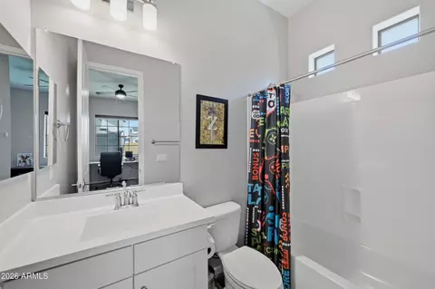 Bath - 2296 E Canary Dr, Gilbert, AZ 85297 photo 5 of 5