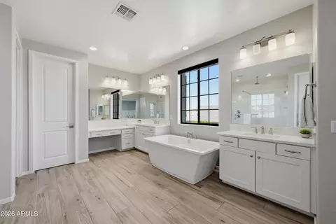 Bath - 2296 E Canary Dr, Gilbert, AZ 85297 photo 2 of 5