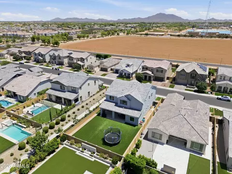 View/Area - 2296 E Canary Dr, Gilbert, AZ 85297 photo 3 of 6