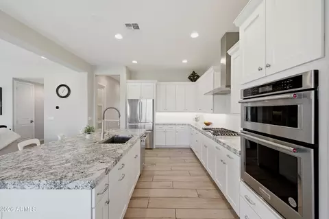 Kitchen - 2296 E Canary Dr, Gilbert, AZ 85297 photo 1 of 2