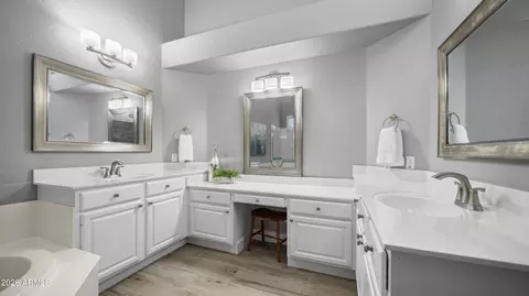 Bath - 7360 E Sandia Cir, Mesa, AZ 85207 photo 4 of 5