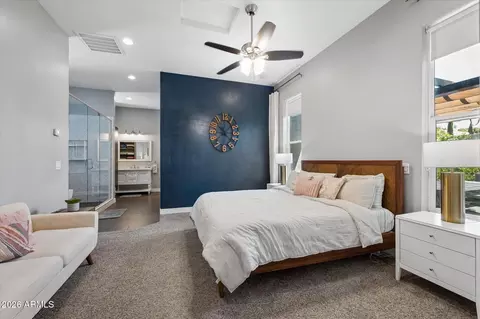 Bedroom - 3324 E Osborn Rd, Phoenix, AZ 85018 photo 1 of 6