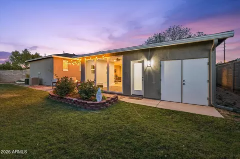 Exterior - 3324 E Osborn Rd, Phoenix, AZ 85018 photo 16 of 20