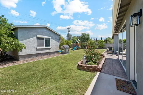Exterior - 3324 E Osborn Rd, Phoenix, AZ 85018 photo 5 of 20