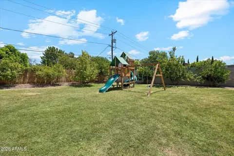 Exterior - 3324 E Osborn Rd, Phoenix, AZ 85018 photo 8 of 20