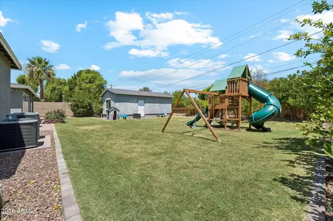 Exterior - 3324 E Osborn Rd, Phoenix, AZ 85018 photo 7 of 20
