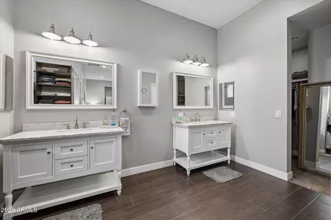 Bath - 3324 E Osborn Rd, Phoenix, AZ 85018 photo 1 of 6