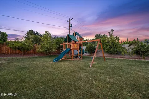 Exterior - 3324 E Osborn Rd, Phoenix, AZ 85018 photo 20 of 20