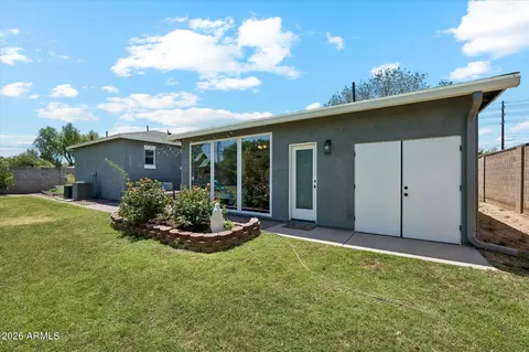 Exterior - 3324 E Osborn Rd, Phoenix, AZ 85018 photo 6 of 20