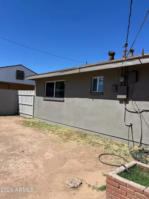 Exterior - 6831 W Camelback Rd, Phoenix, AZ 85033 photo 5 of 7