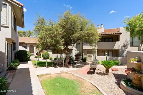 Exterior - 1820 E Morten Ave #119, Phoenix, AZ 85020 photo 9 of 15