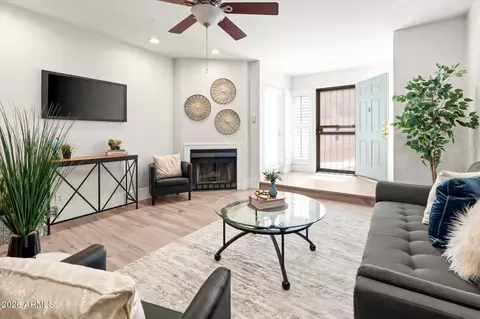 Living - 1820 E Morten Ave #119, Phoenix, AZ 85020 photo 4 of 5