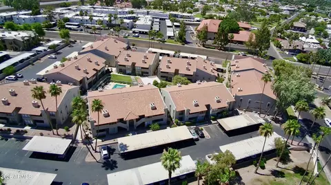 View/Area - 1820 E Morten Ave #119, Phoenix, AZ 85020 photo 4 of 5