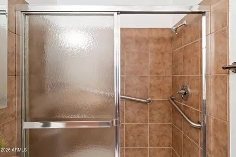 Bath - 1820 E Morten Ave #119, Phoenix, AZ 85020 photo 4 of 5