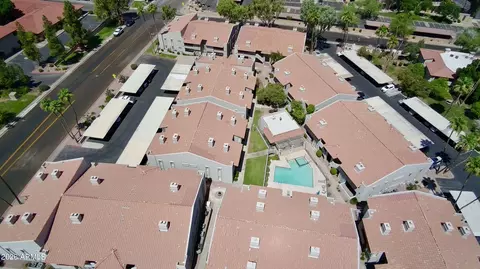 View/Area - 1820 E Morten Ave #119, Phoenix, AZ 85020 photo 1 of 5