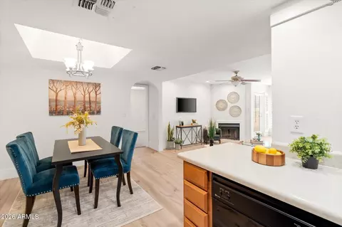 Dining - 1820 E Morten Ave #119, Phoenix, AZ 85020 photo 1 of 3
