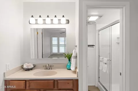 Bath - 1820 E Morten Ave #119, Phoenix, AZ 85020 photo 1 of 5