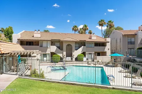 Exterior - 1820 E Morten Ave #119, Phoenix, AZ 85020 photo 6 of 15