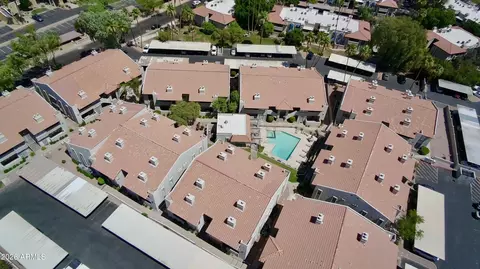 View/Area - 1820 E Morten Ave #119, Phoenix, AZ 85020 photo 2 of 5