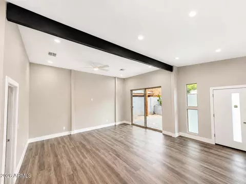 8045 N 14th St, Phoenix, AZ 85020 photo 4