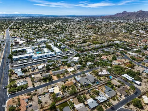 8045 N 14th St, Phoenix, AZ 85020 photo 3