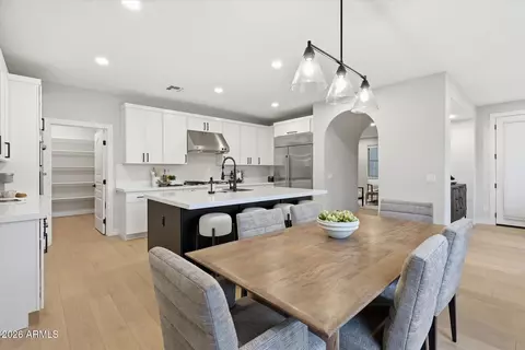 Dining - 3984 E Robin Ln, Phoenix, AZ 85050 photo 1 of 2