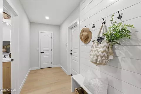 Entry Way - 3984 E Robin Ln, Phoenix, AZ 85050 photo 3 of 9