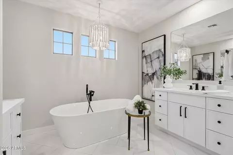 Bath - 3984 E Robin Ln, Phoenix, AZ 85050 photo 2 of 7