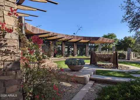 Exterior - 3984 E Robin Ln, Phoenix, AZ 85050 photo 7 of 11