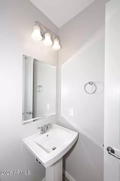 Bath - 3136 E Tina Dr, Phoenix, AZ 85050 photo 1 of 6