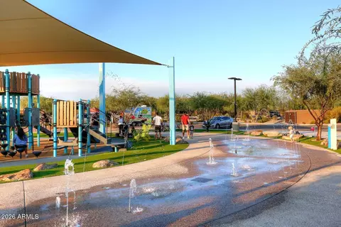 View/Area - 3136 E Tina Dr, Phoenix, AZ 85050 photo 6 of 6